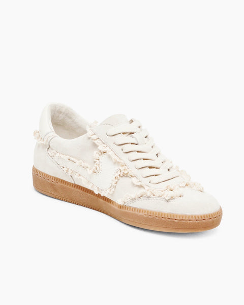 notice lace sneaker