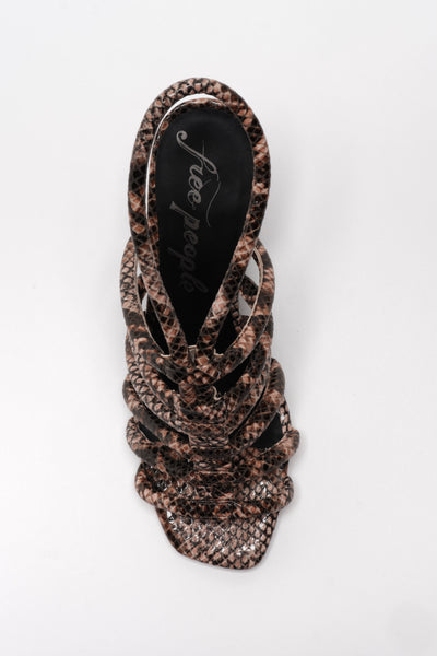 colette cinched heel