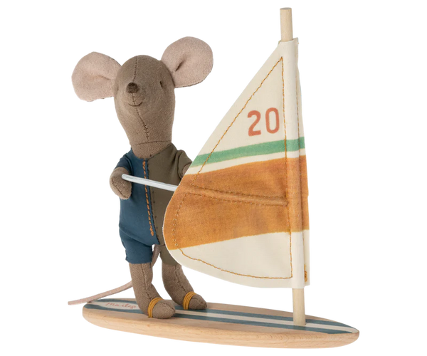 surfing little brother mouse