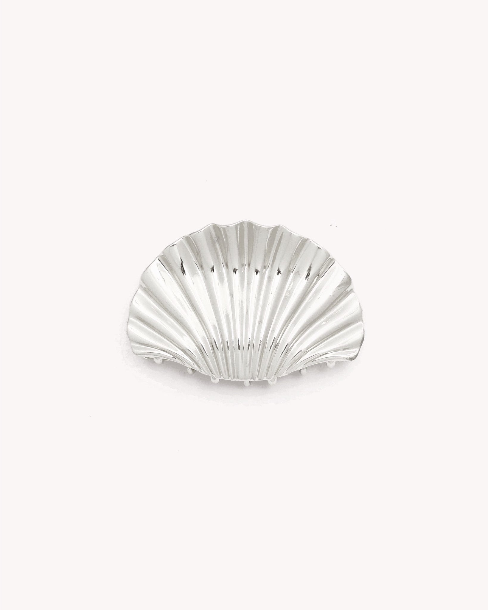 scallop hair clip