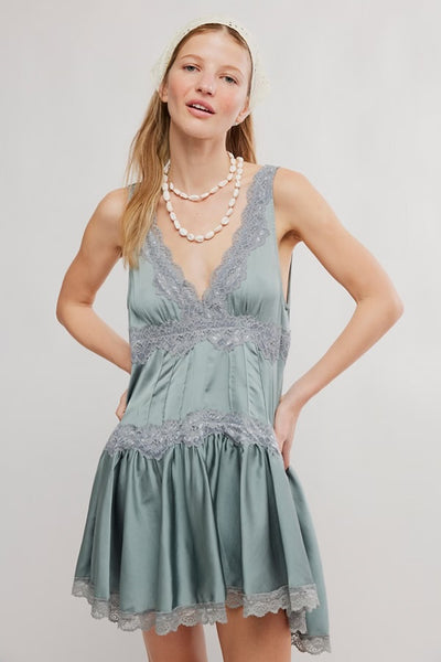 in this groove mini slip