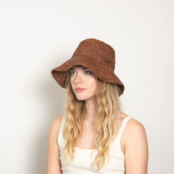 tali bucket hat