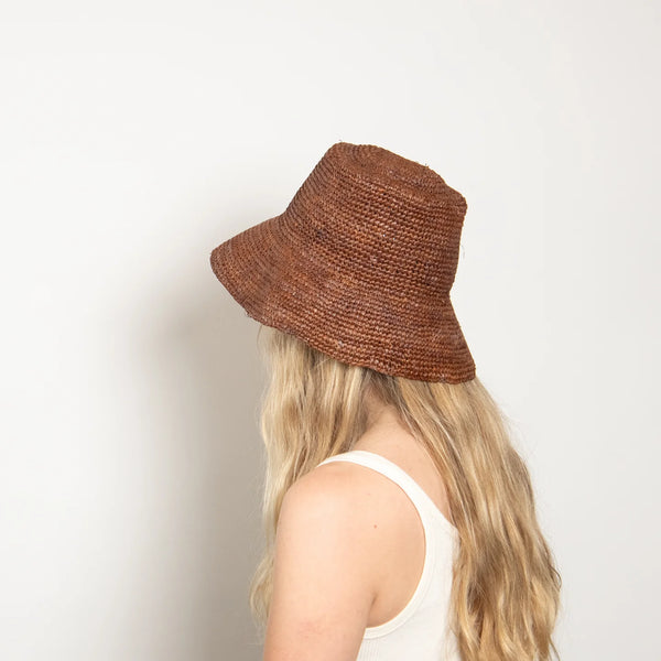 tali bucket hat