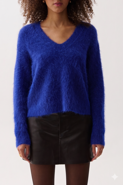 kit v-neck pullover