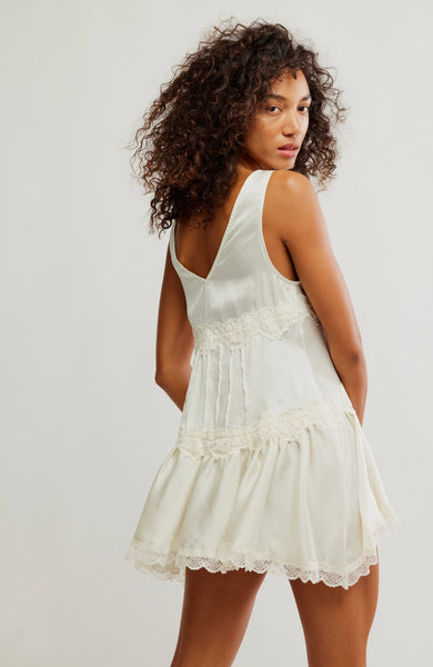 in this groove mini slip