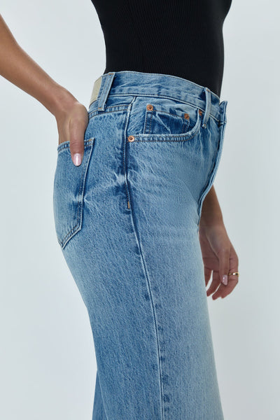 cassie distressed hem jeans