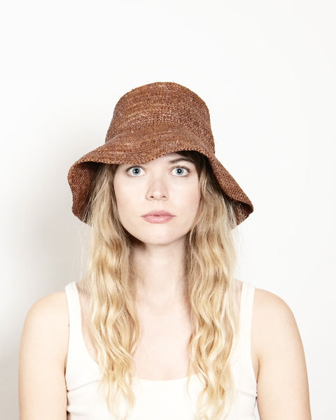 tali bucket hat
