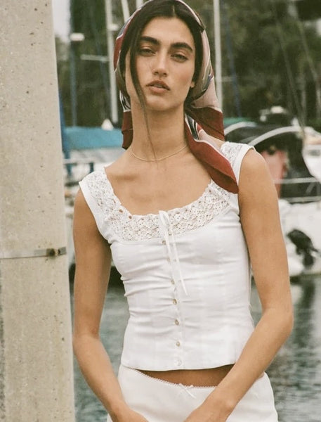 decolletage top