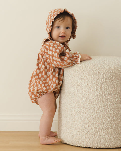 woven ruffle bonnet
