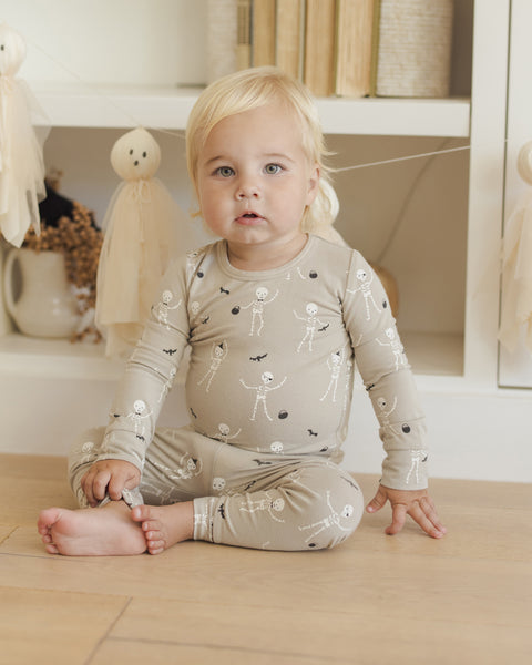 skeleton pj set