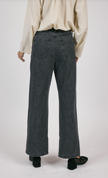 transformative front seam denim