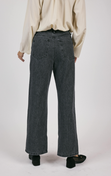 transformative front seam denim