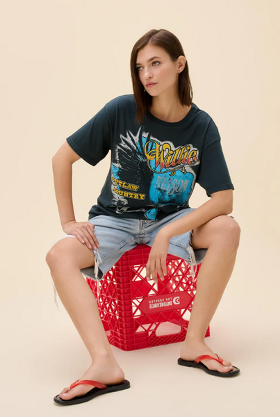 willie nelson outlaw tee