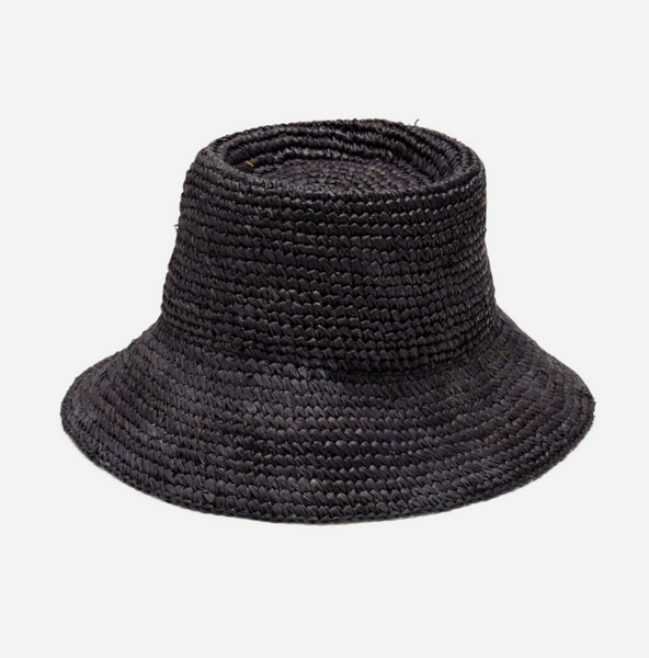 tali bucket hat