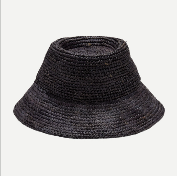 tali bucket hat